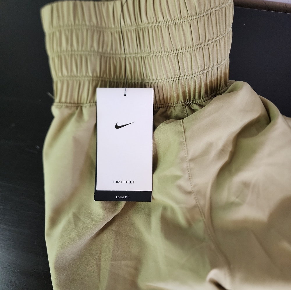 Nike Loose Fit High Rise Training Shorts Lined Size XS - Picture 7 of 9